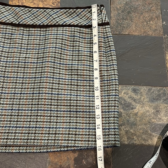 NWT Vintage Outback Red wool mini skirt with liner.  Size 10. - Picture 7 of 7